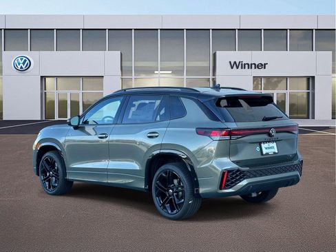 New 2026 Volkswagen Tiguan SE R-Line image 3