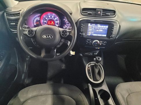 Used 2018 Kia Soul + FWD image 22