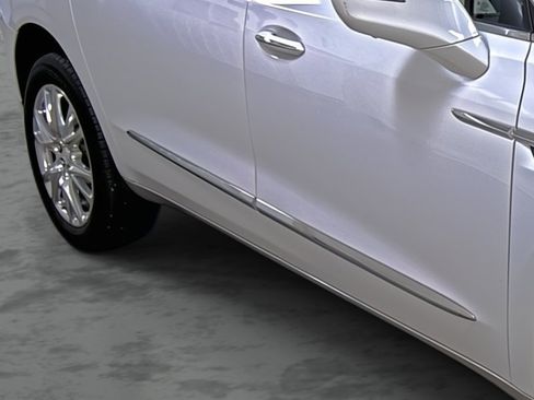 Certified 2022 Buick Enclave Premium w/ Experience Buick Package image 12