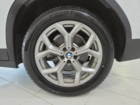 Used 2021 BMW X4 xDrive30i AWD/4WD image 11