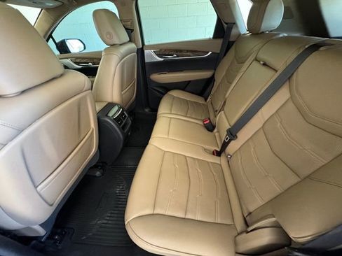 Used 2022 Cadillac XT5 Premium Luxury w/ Platinum Package AWD/4WD image 30