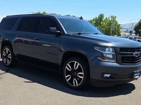 Used 2019 Chevrolet Suburban Premier AWD/4WD image 2