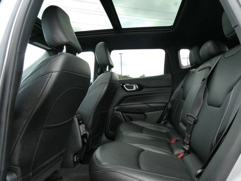 Used 2022 Jeep Compass High Altitude AWD/4WD image 18