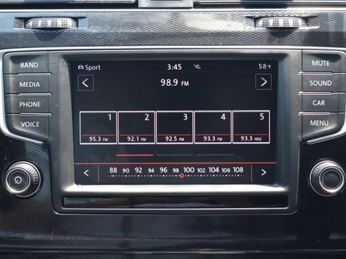 Used 2017 Volkswagen GTI SE FWD image 21