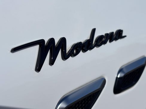 Used 2023 Maserati Grecale Modena AWD/4WD image 14