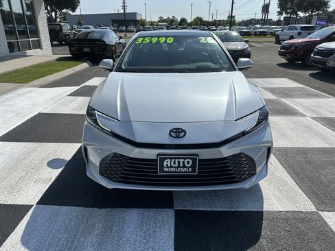 Used 2026 Toyota Camry XLE w/ Premium Plus Package FWD image 2