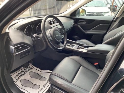 Used 2019 Jaguar F-PACE Premium AWD/4WD image 3