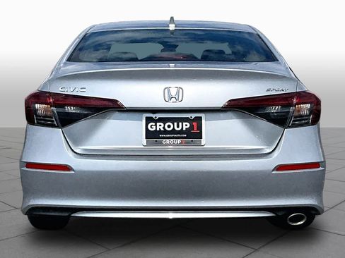 Used 2025 Honda Civic Sport image 5