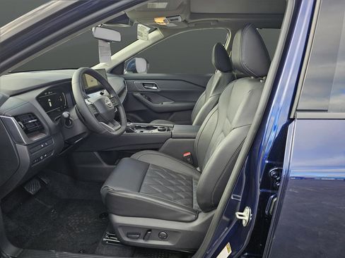 New 2026 Nissan Rogue Platinum w/ Platinum Premium Package image 11