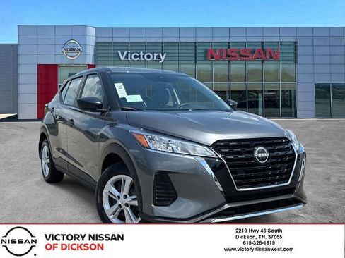 New 2025 Nissan Kicks Play S image 1