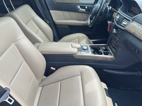 Used 2011 Mercedes-Benz E 350 4MATIC Sedan image 24