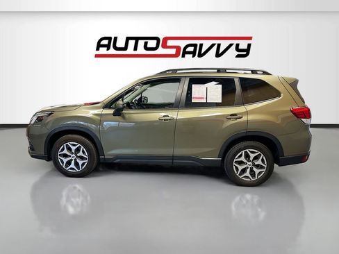 Used 2023 Subaru Forester Premium AWD/4WD image 4