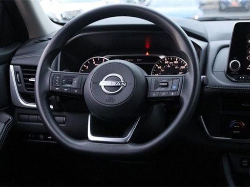 Certified 2024 Nissan Rogue SV image 22