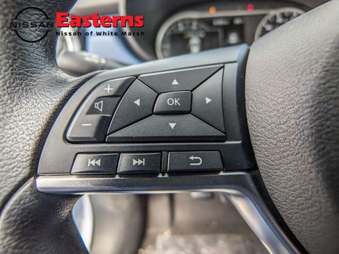 New 2025 Nissan Versa SV w/ Trunk Package FWD image 15