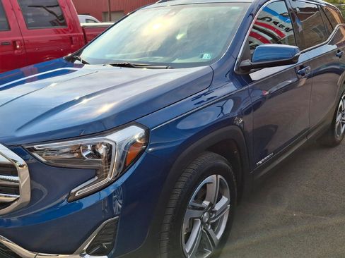 Used 2021 GMC Terrain SLT w/ Infotainment Package II AWD/4WD image 3