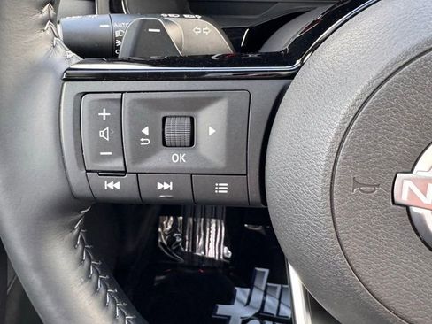 Used 2025 Nissan Pathfinder Platinum image 34