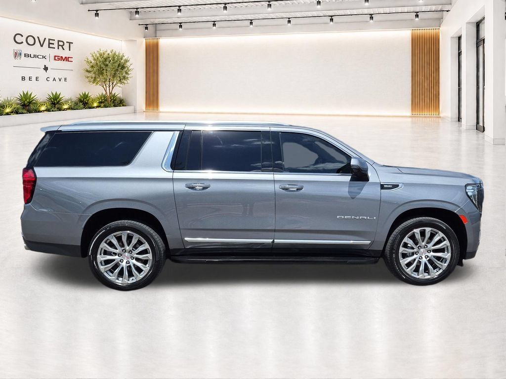 Used 2022 GMC Yukon XL Denali RWD image 15