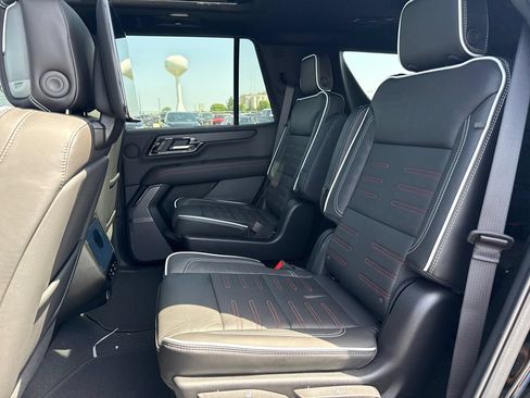 New 2026 GMC Yukon AT4 Ultimate AWD/4WD image 32