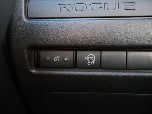 Used 2024 Nissan Rogue S FWD image 16