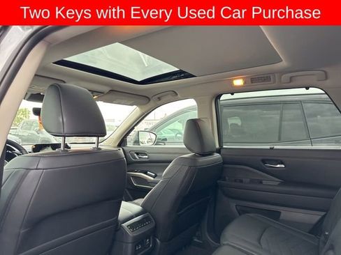 Used 2025 Nissan Pathfinder Platinum w/ Cargo Package AWD/4WD image 15