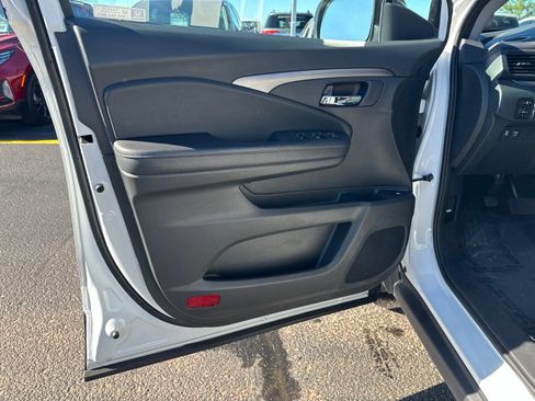 Used 2019 Honda Ridgeline RTL image 17