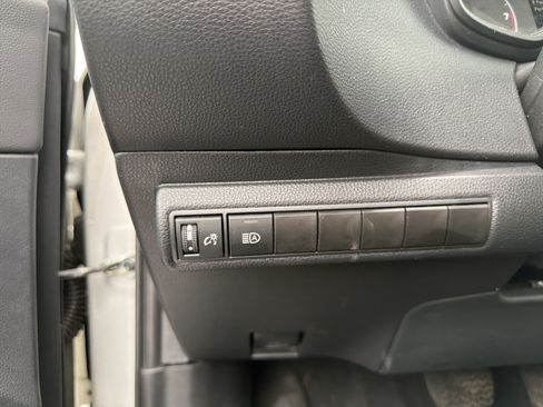 Used 2025 Toyota Corolla SE FWD image 14