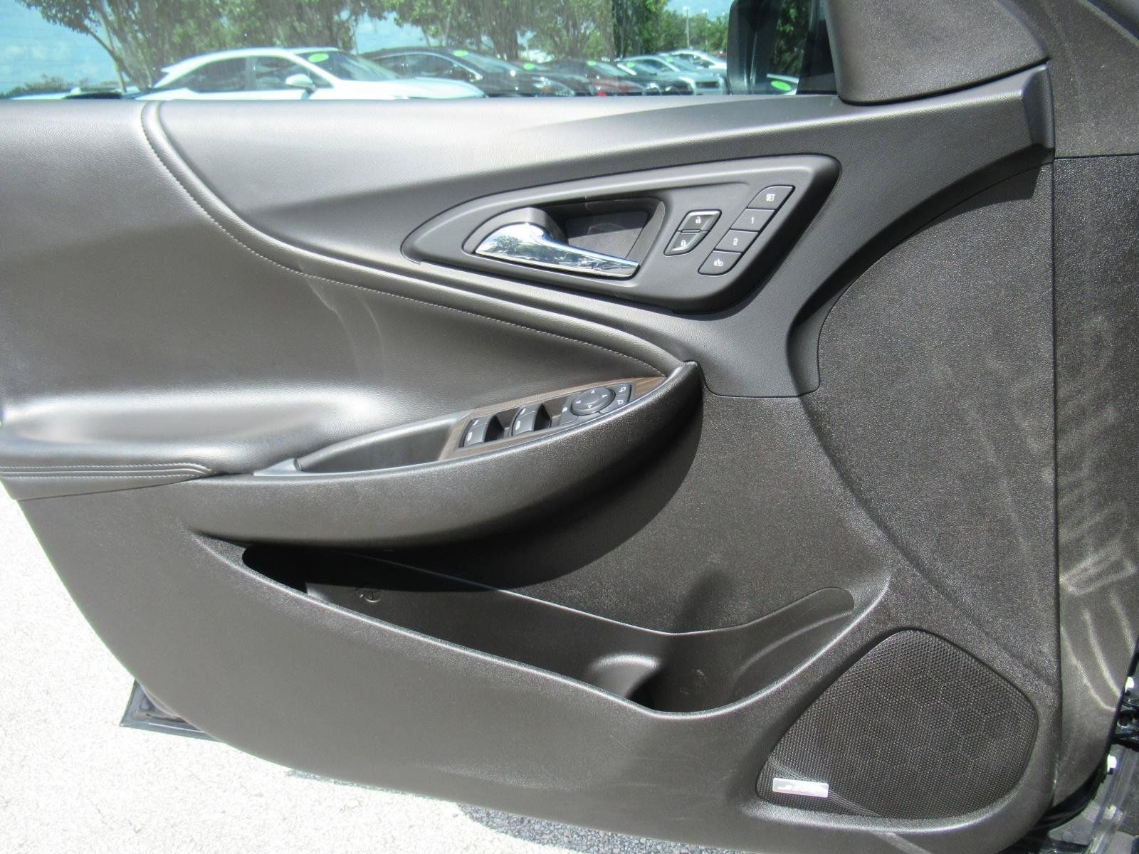Used 2022 Chevrolet Malibu Premier FWD image 21