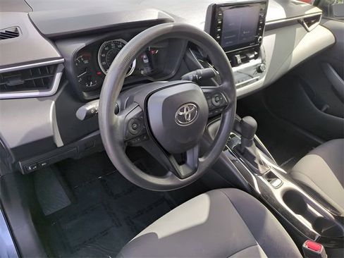 Used 2022 Toyota Corolla LE image 16