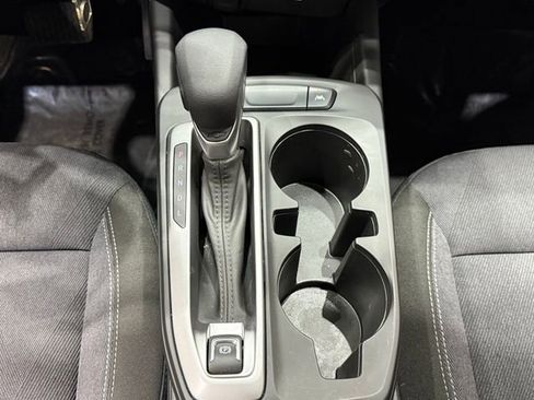 Used 2025 Chevrolet Trax LS image 32