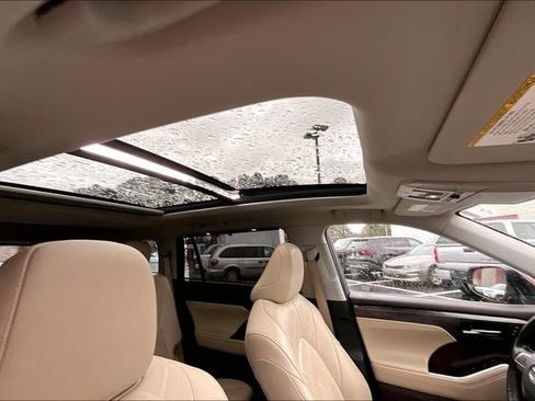 Used 2020 Toyota Highlander Platinum image 22