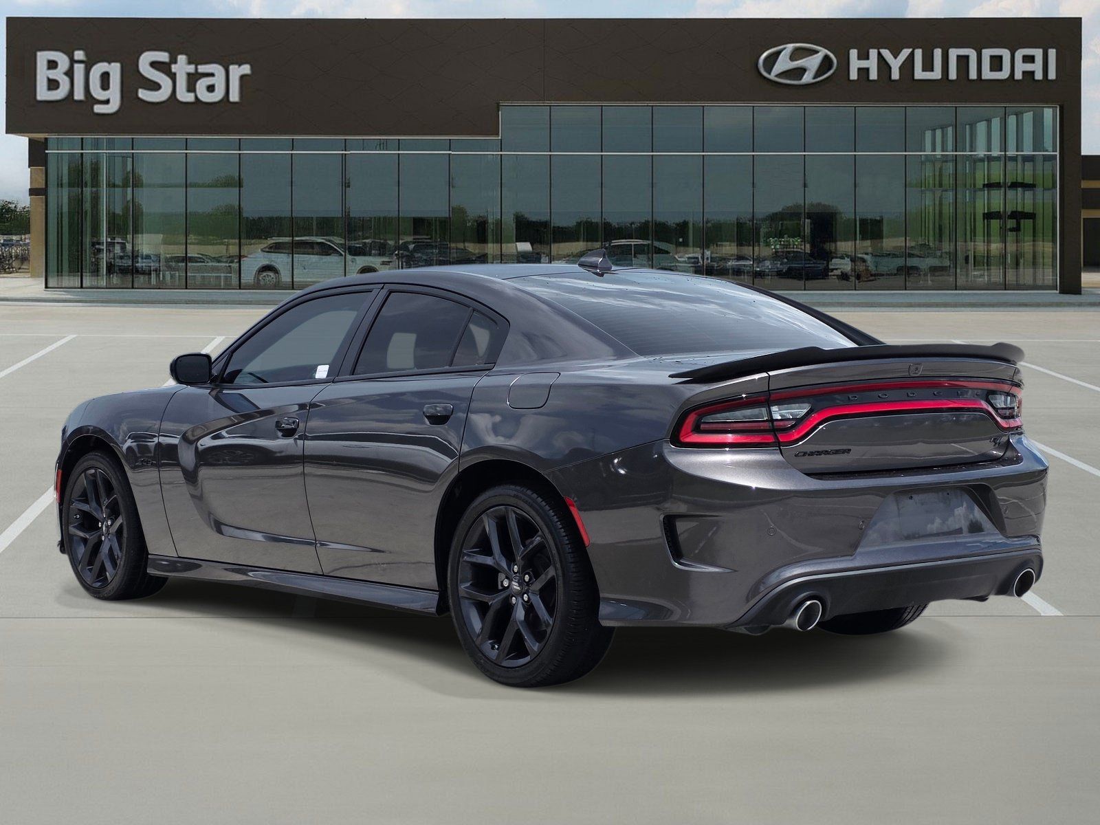 Used 2023 Dodge Charger R/T w/ Blacktop Package RWD image 3