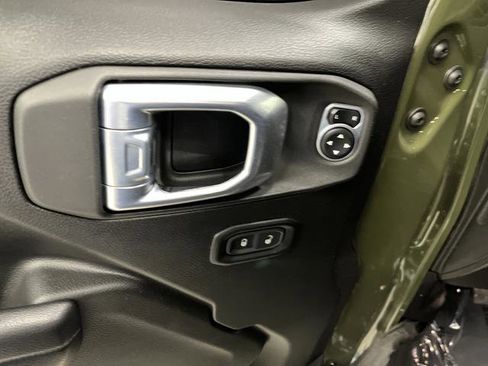 Used 2021 Jeep Wrangler Willys image 26