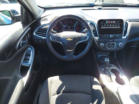 Used 2018 Chevrolet Malibu LT FWD image 10