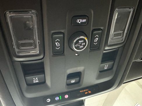 Used 2022 GMC Yukon SLT w/ SLT Premium Package image 47