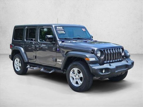 Used 2021 Jeep Wrangler Unlimited Sport AWD/4WD image 3