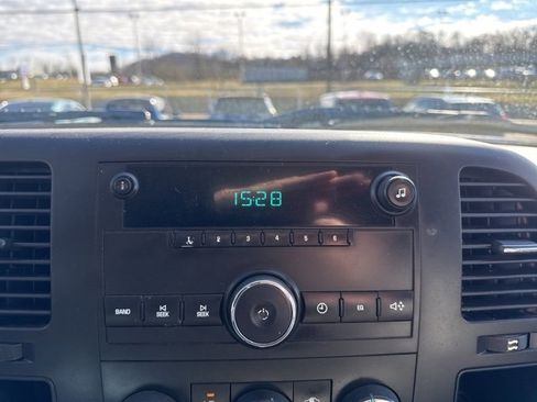 Used 2011 GMC Sierra 2500 W/T image 16