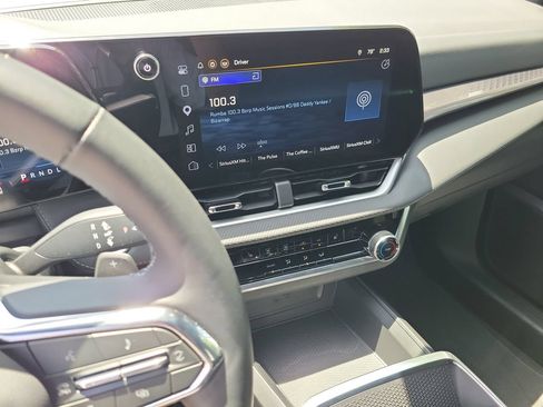 Used 2026 Chevrolet Equinox LT FWD image 22