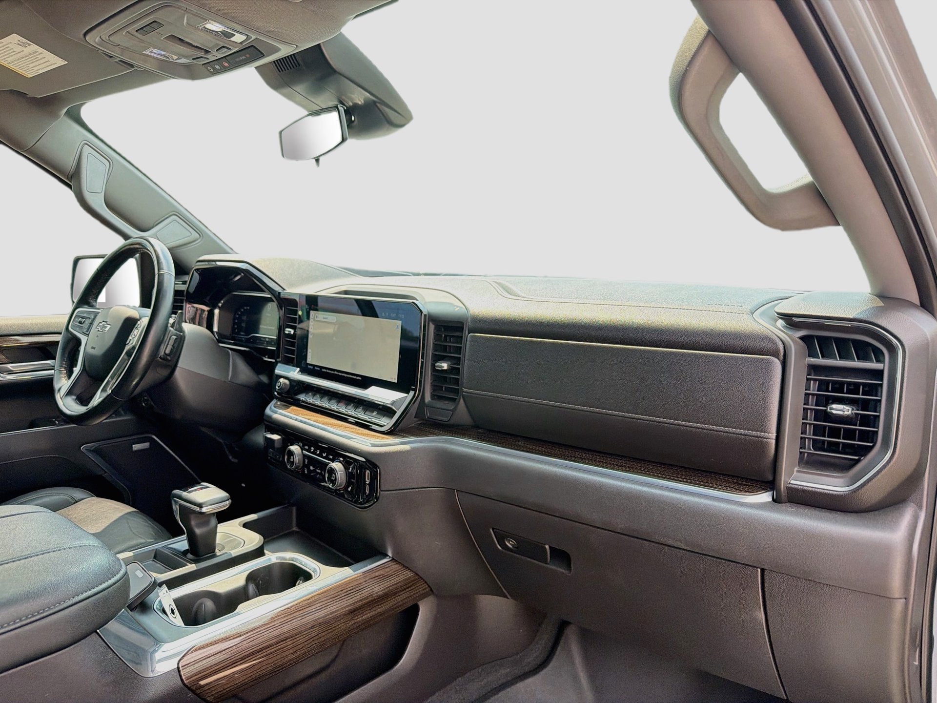 Used 2024 Chevrolet Silverado 1500 LT Trail Boss w/ Convenience Package II AWD/4WD image 32