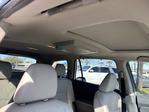 Used 2021 Honda Pilot Touring image 27