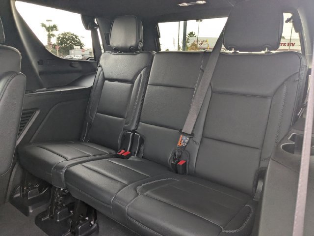 Used 2025 GMC Yukon Denali AWD/4WD image 14