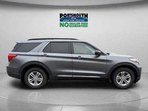Used 2022 Ford Explorer XLT w/ Equipment Group 202A AWD/4WD image 6