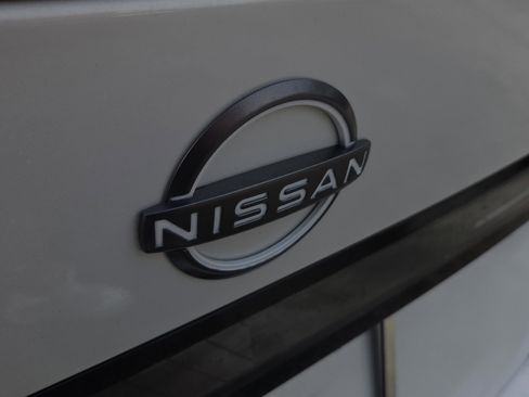 New 2026 Nissan Sentra SR w/ SR Premium Package FWD image 31