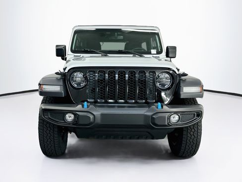 Used 2023 Jeep Wrangler Unlimited w/ Sun & Screen Package AWD/4WD image 2