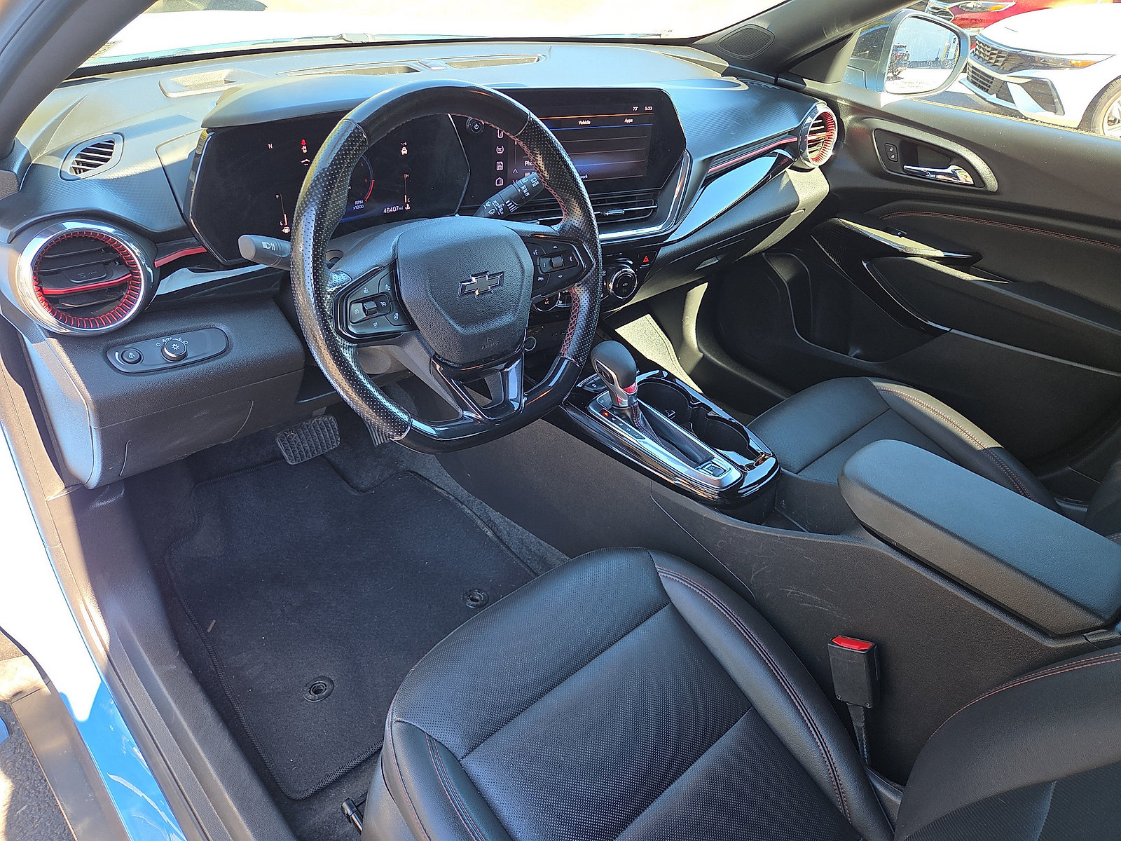 Used 2024 Chevrolet Trax RS w/ Sunroof Package FWD image 15