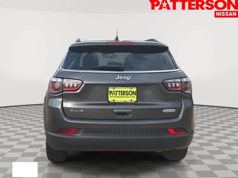 Used 2024 Jeep Compass Latitude AWD/4WD image 3
