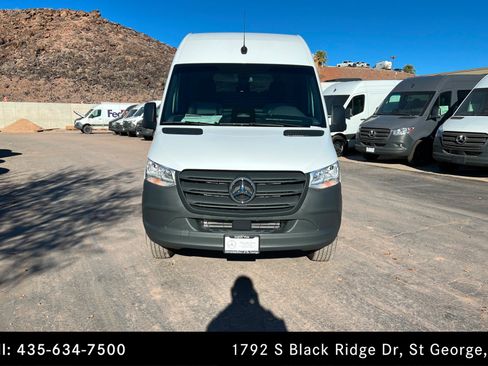Used 2026 Mercedes-Benz Sprinter 2500 image 8