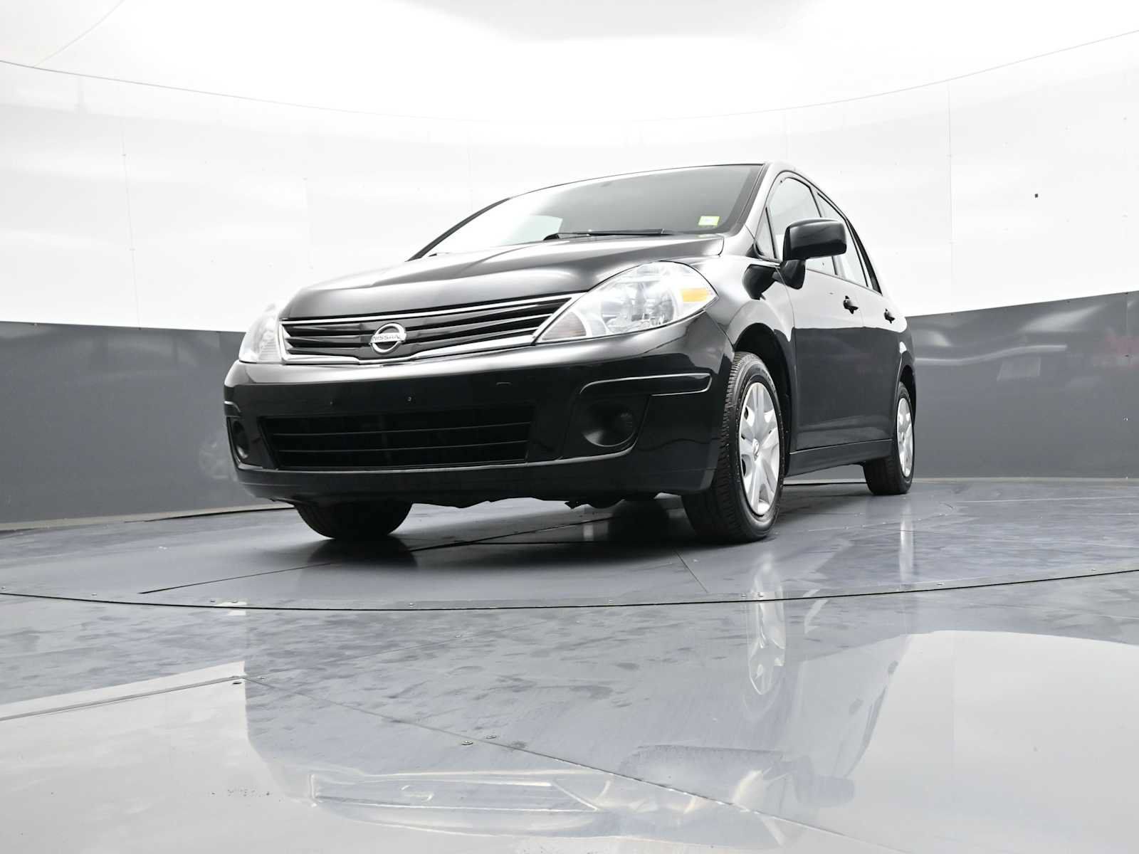Used 2011 Nissan Versa 1.8 S FWD image 24