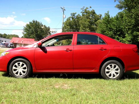 Used 2009 Toyota Corolla XLE image 2