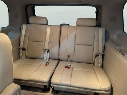 Used 2012 Cadillac Escalade Luxury AWD/4WD image 44