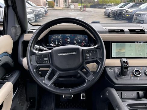 Used 2022 Land Rover Defender 110 X-Dynamic SE image 7
